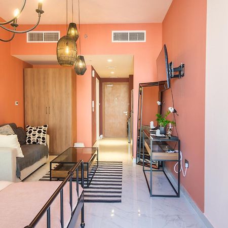 Poolside Charm Apartment Abu Dhabi Exterior foto