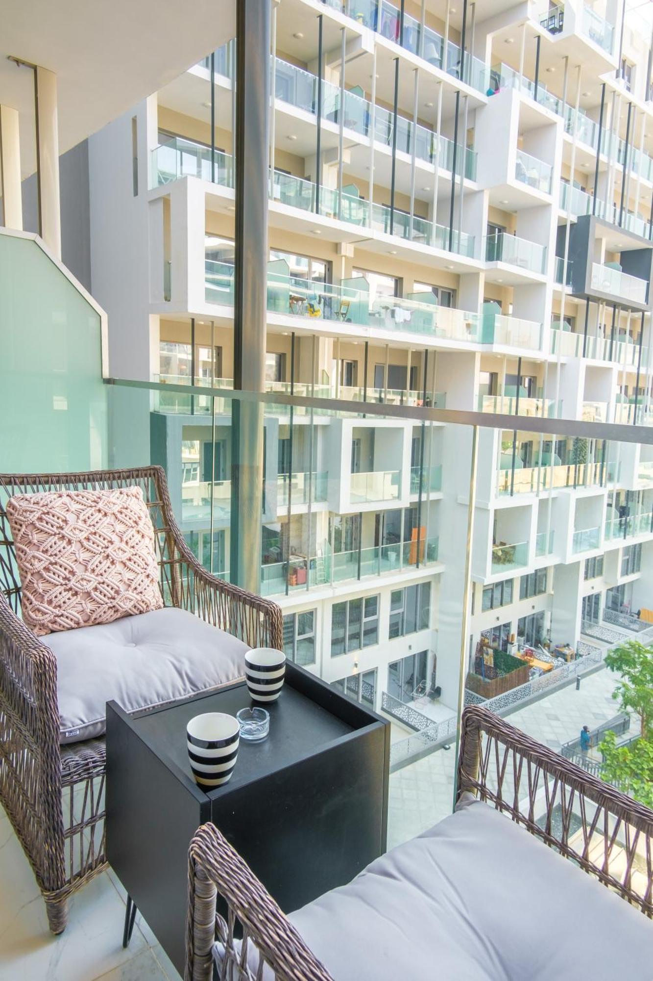 Poolside Charm Apartment Abu Dhabi Exterior foto